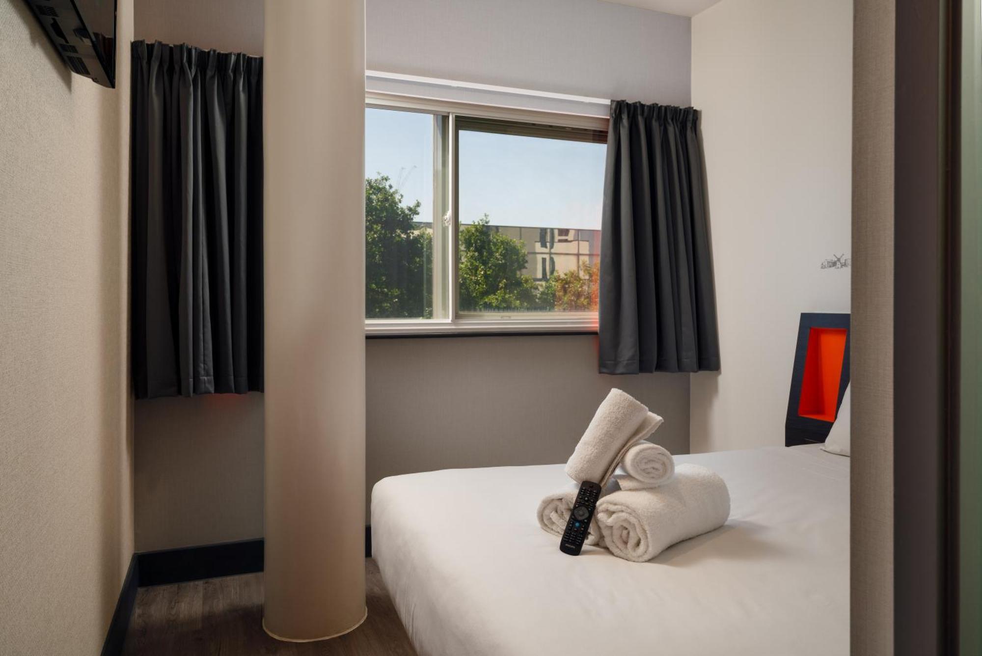 Easyhotel Μίλτον Κέινς Εξωτερικό φωτογραφία