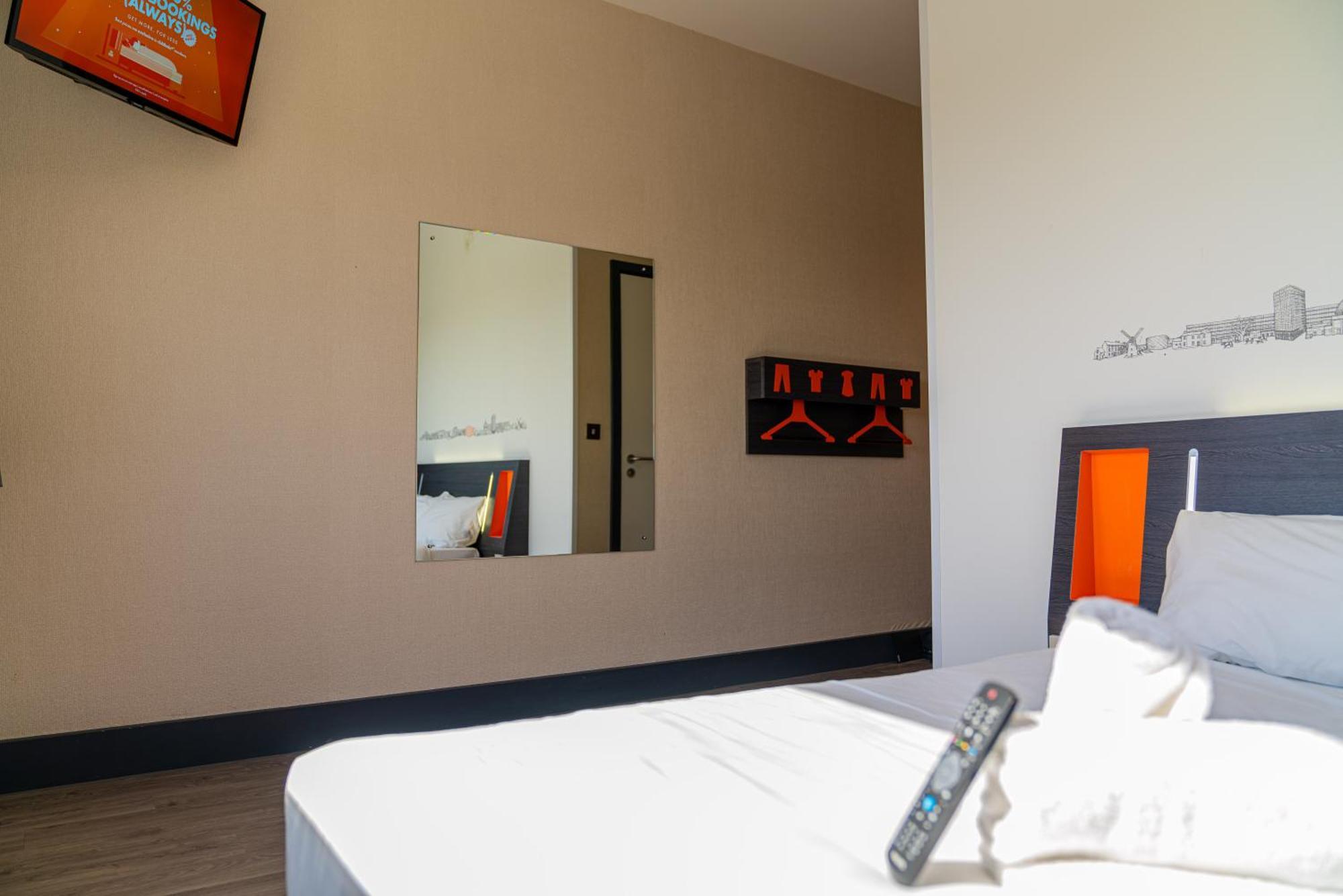 Easyhotel Μίλτον Κέινς Εξωτερικό φωτογραφία