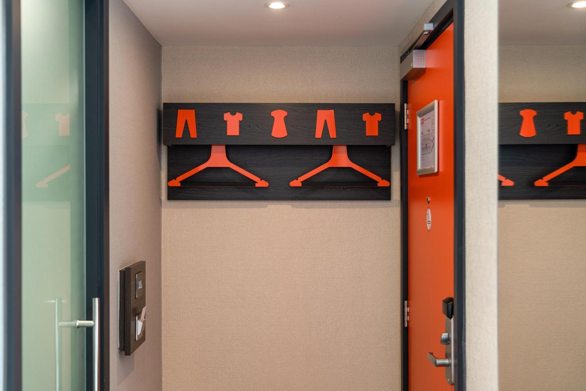 Easyhotel Μίλτον Κέινς Εξωτερικό φωτογραφία