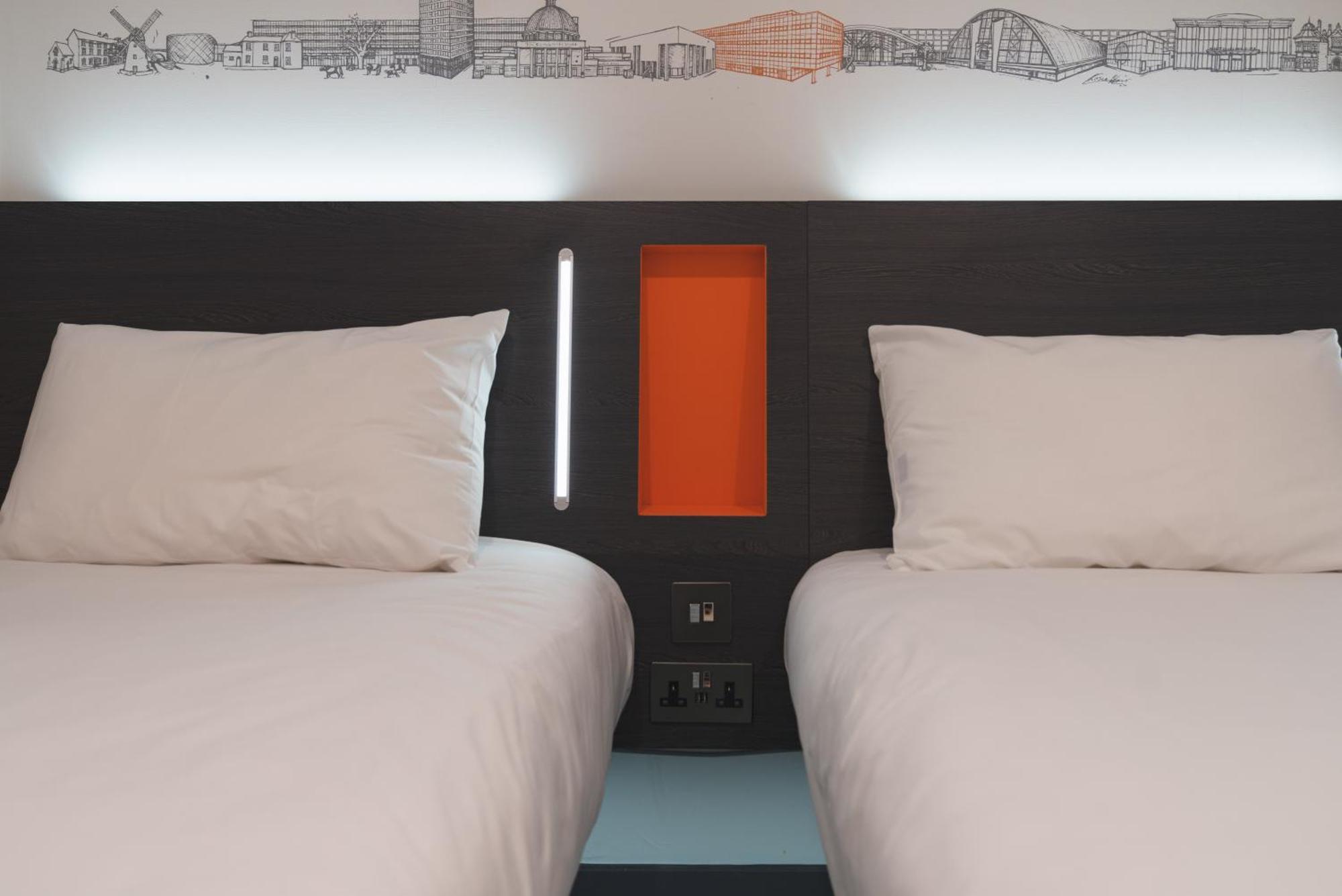 Easyhotel Μίλτον Κέινς Εξωτερικό φωτογραφία