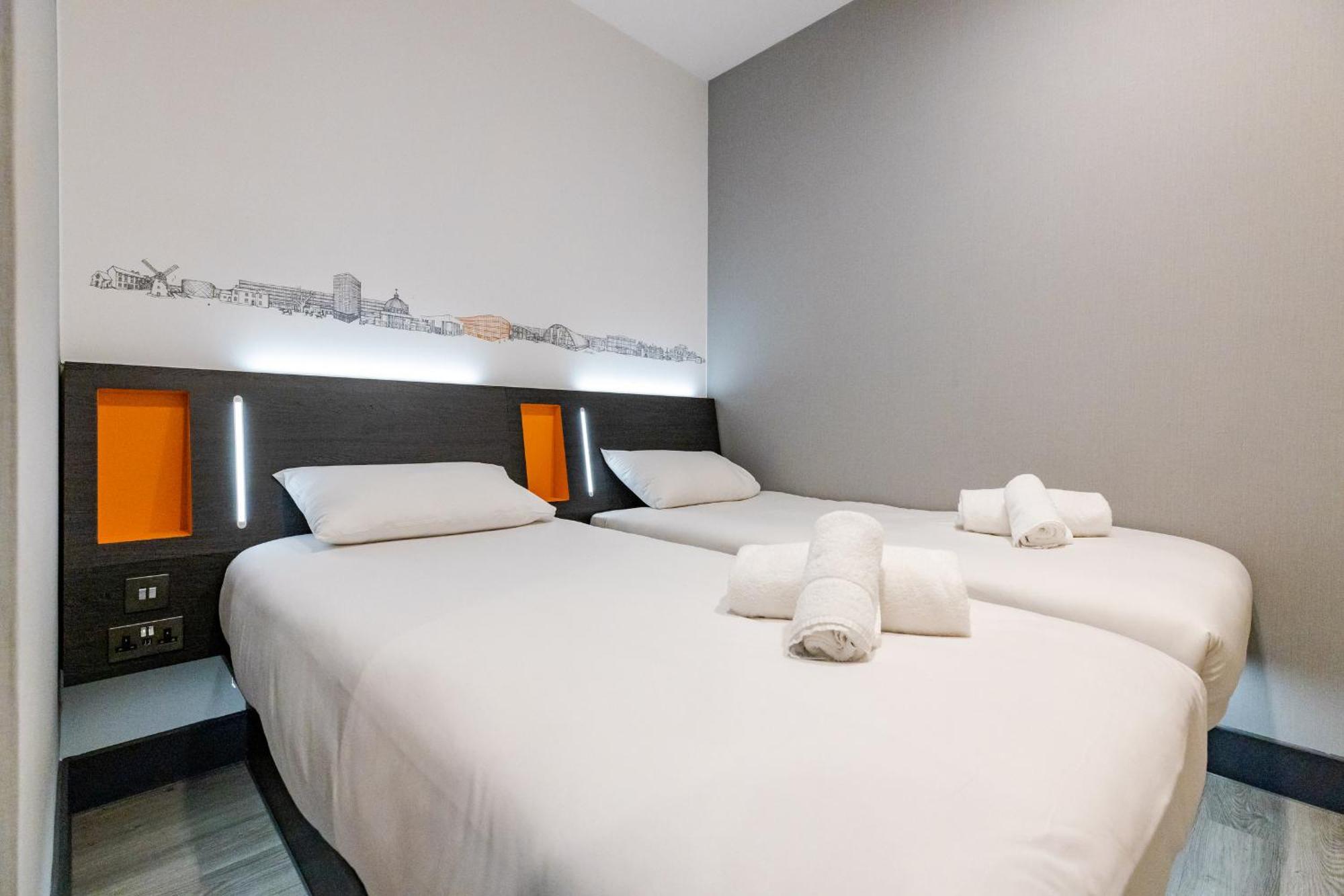 Easyhotel Μίλτον Κέινς Εξωτερικό φωτογραφία